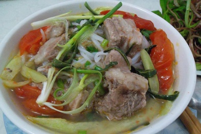  Ngon khó cưỡng với bún sườn hầm sấu ngày hè